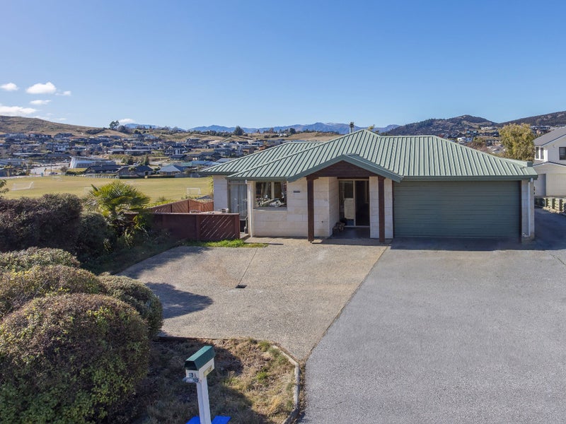 73 Totara Terrace, Wānaka - Carousel 1