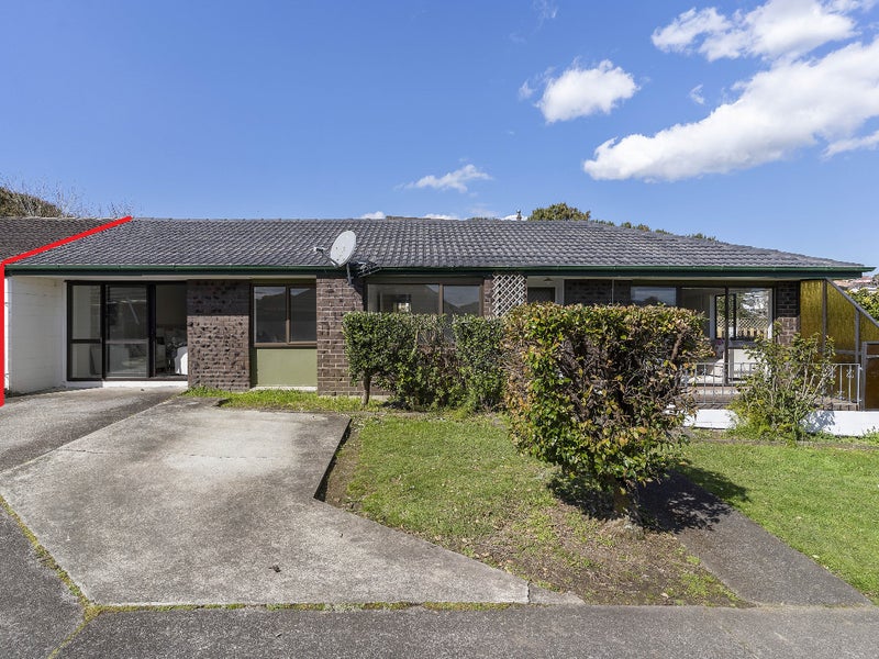 1/6 Tomintoul Place, Highland Park, Auckland - Carousel 1