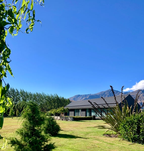 92 Speargrass Flat Road, Speargrass Flat, Queenstown - Carousel 1