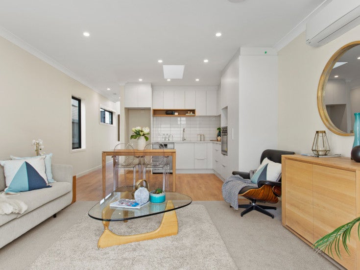 8 Orona Place, Takanini, Auckland - Carousel 1