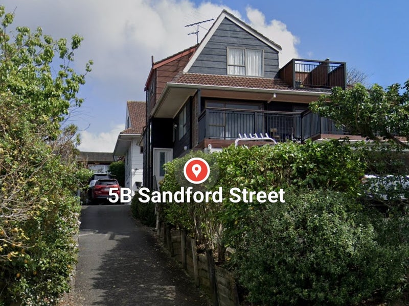 1/5 Sandford Street, Campbells Bay, Auckland - Carousel 1
