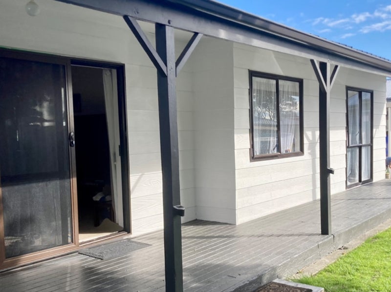 2/38 Townshend Crescent, Greenmeadows, Napier - Carousel 1