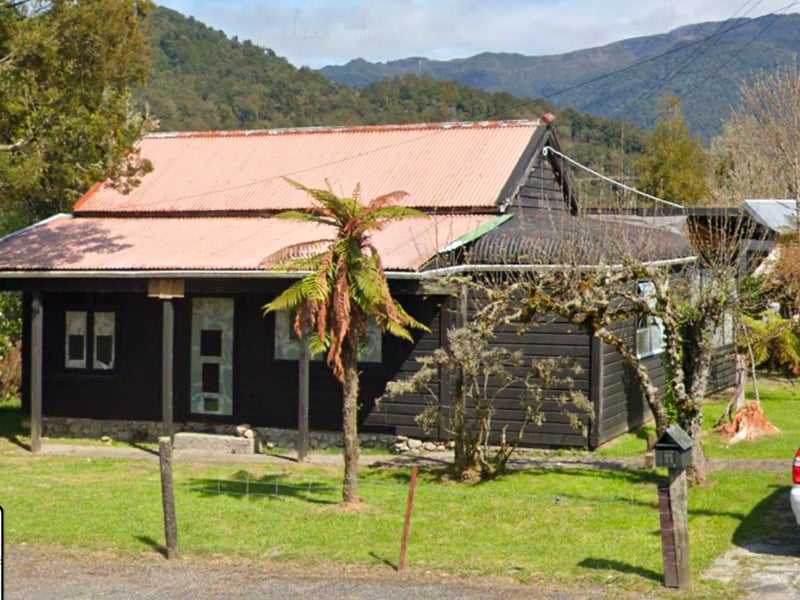 11 Hart Street, Blackball, Greymouth - Carousel 1