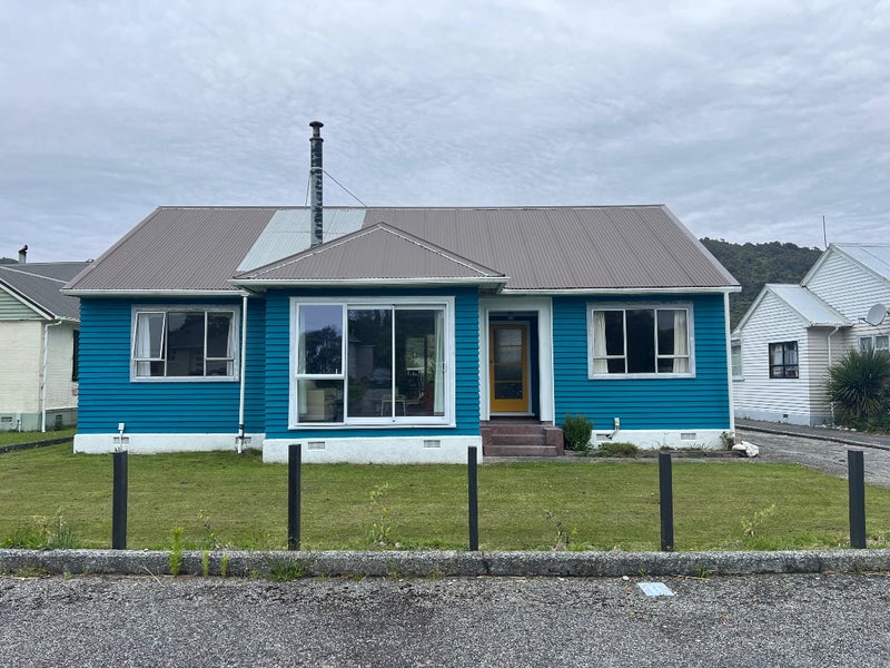 23 Firth Street, Cobden, Greymouth - Carousel 1
