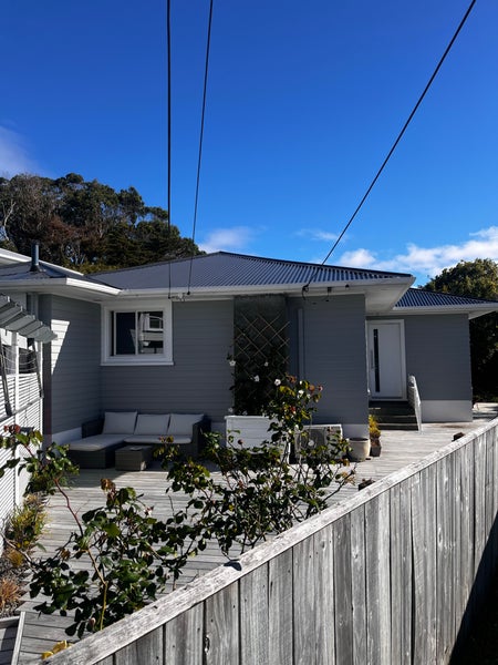 5 Beazley Avenue, Paparangi, Wellington - Carousel 1