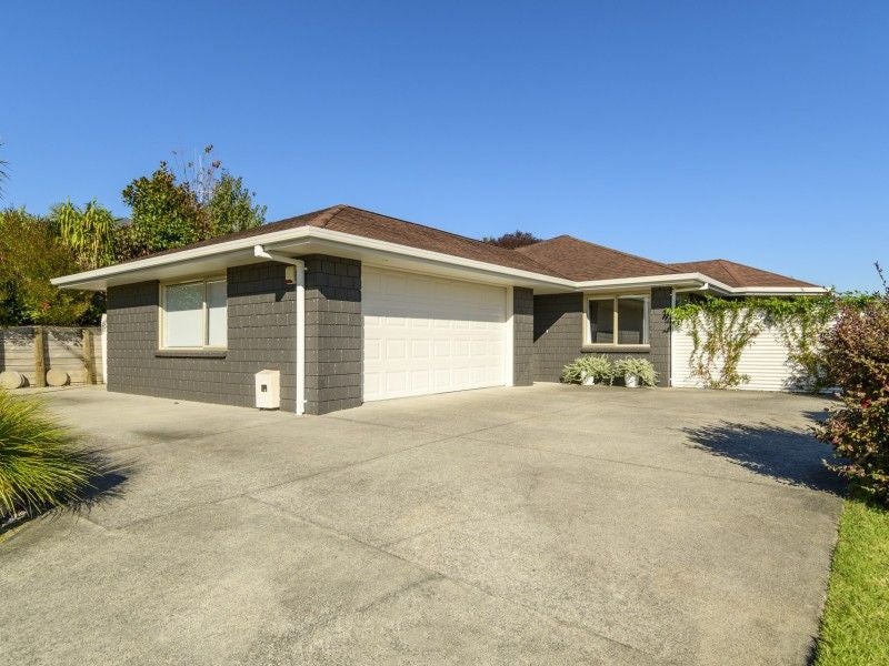 89 Sterling Gate Drive, Bethlehem, Tauranga - Carousel 1