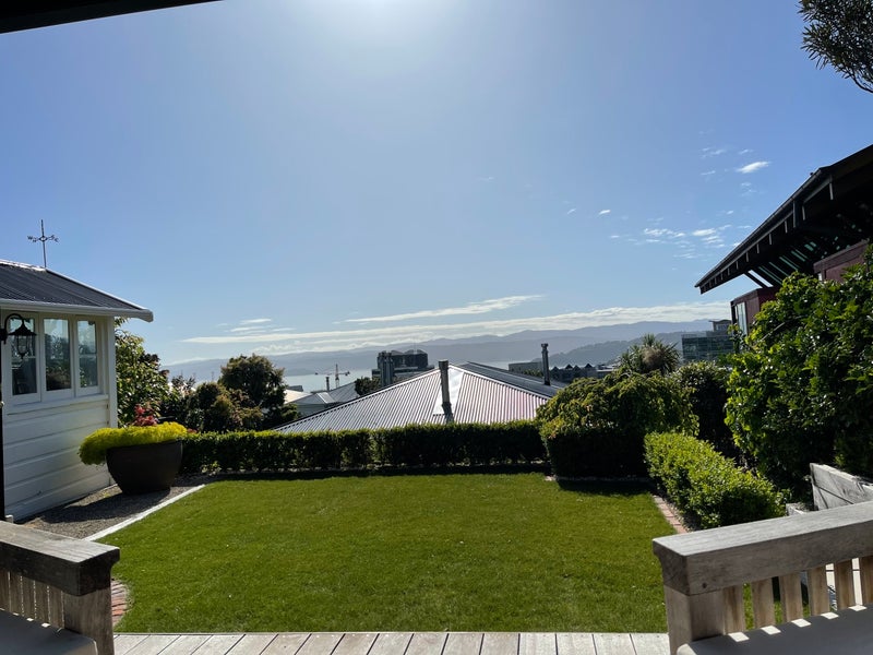 12 Talavera Terrace, Kelburn, Wellington - Carousel 1