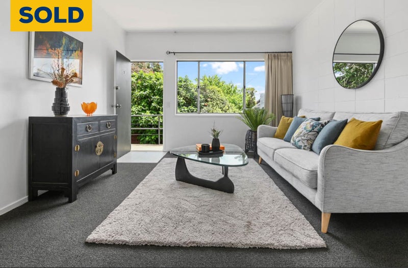 7/0 Arabi Street, Sandringham, Auckland - Carousel 1