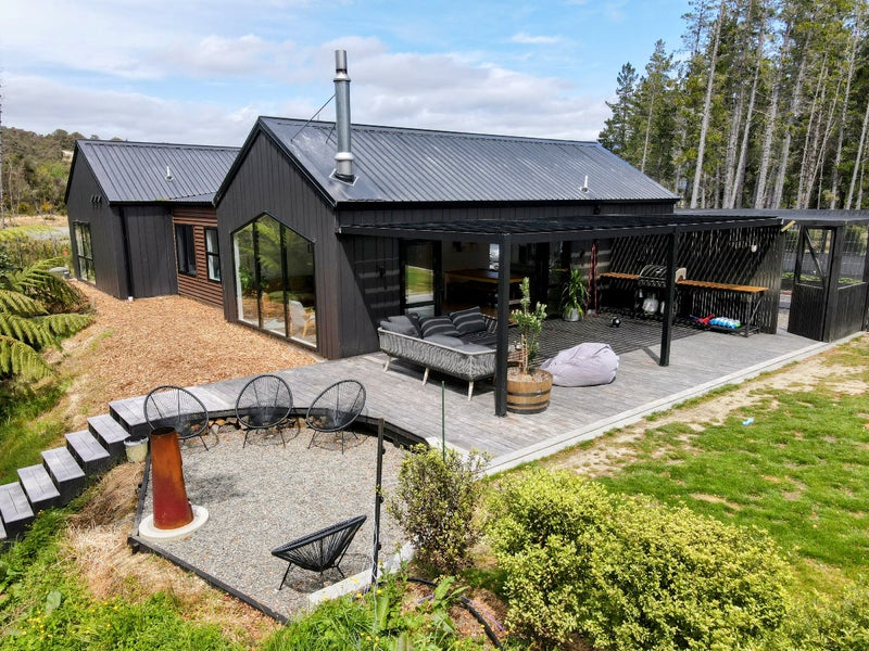 57 Crest Road, Akatarawa, Upper Hutt - Carousel 1