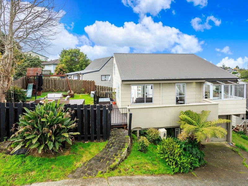 2/28 Glen Vista Place, Bayview, Auckland - Carousel 1