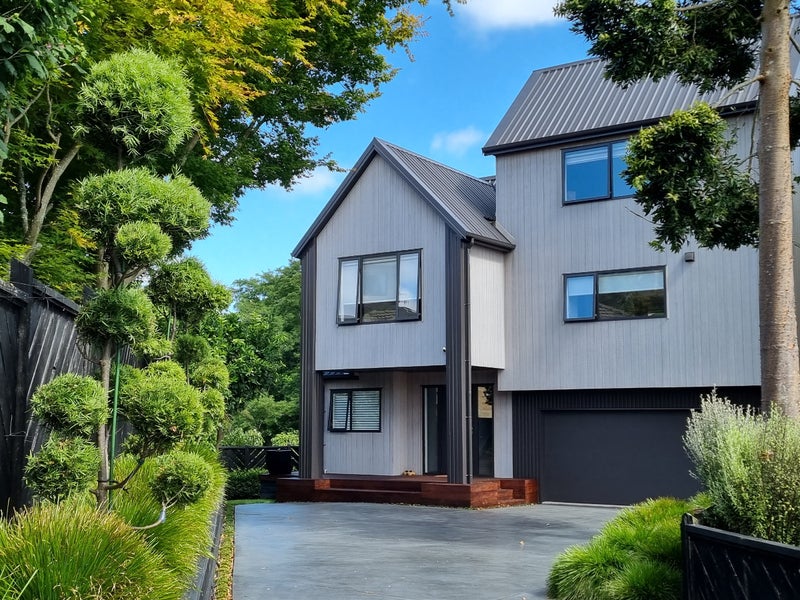 2B Edgecumbe Street, Whitiora, Hamilton - Carousel 1