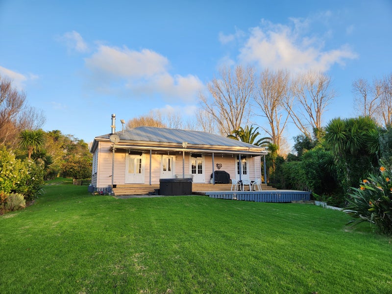 10 Rangiora Road, Kaiwaka - Carousel 1