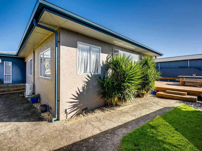 238 Warwick Road, Mayfair, Hastings - Carousel 1