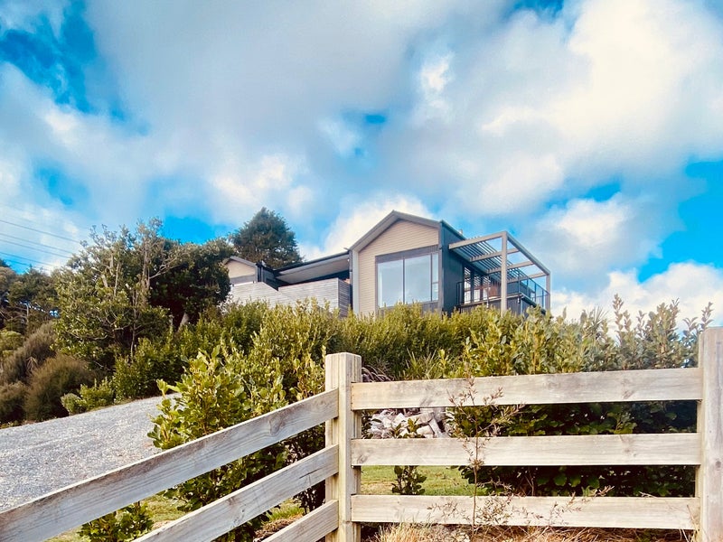 276 Takapu Road, Takapu Valley, Wellington - Carousel 1