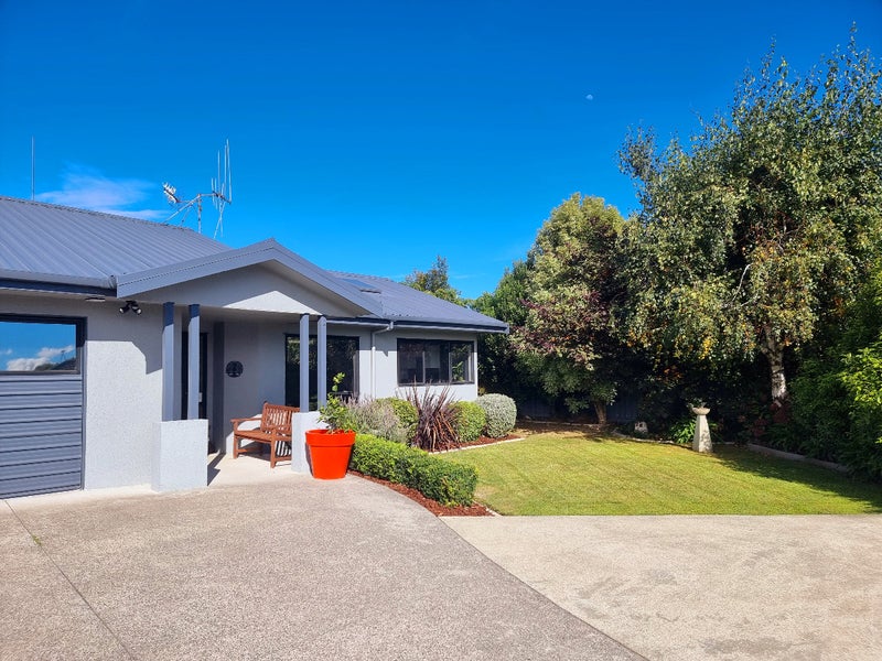 33 Strachan Way, Highbury, Palmerston North - Carousel 1