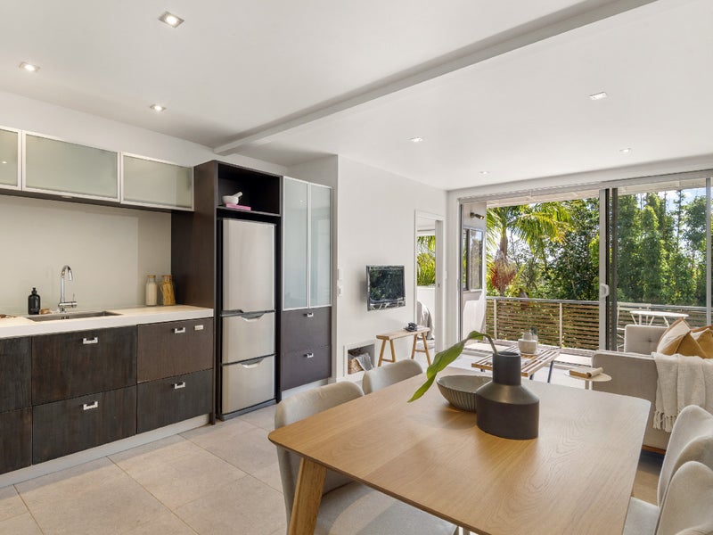 5/73 Princes Street, Northcote Point, Auckland - Carousel 1