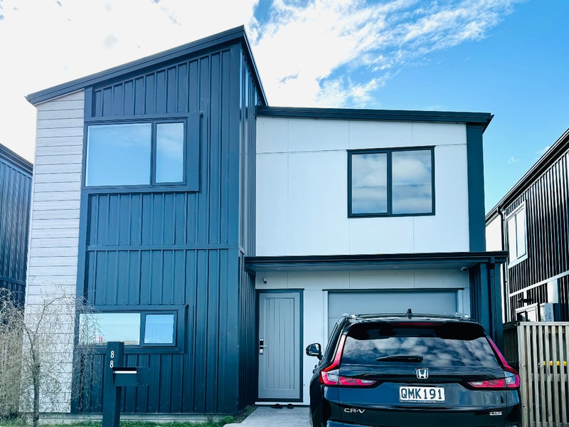 88 Jacks Landing Drive, Hamilton Lake, Hamilton - Carousel 1