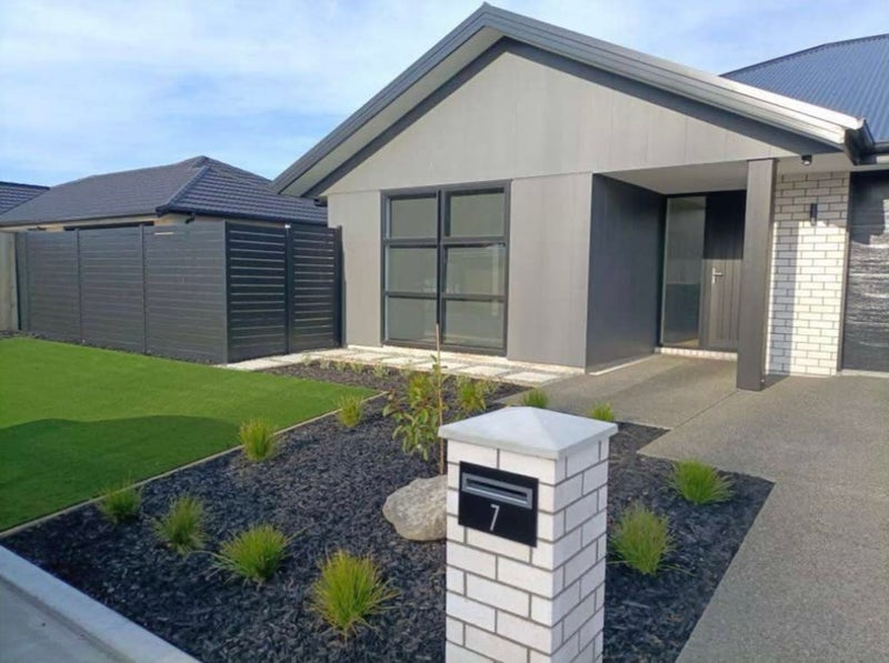 7 Packers Lane, Belfast, Christchurch - Carousel 1