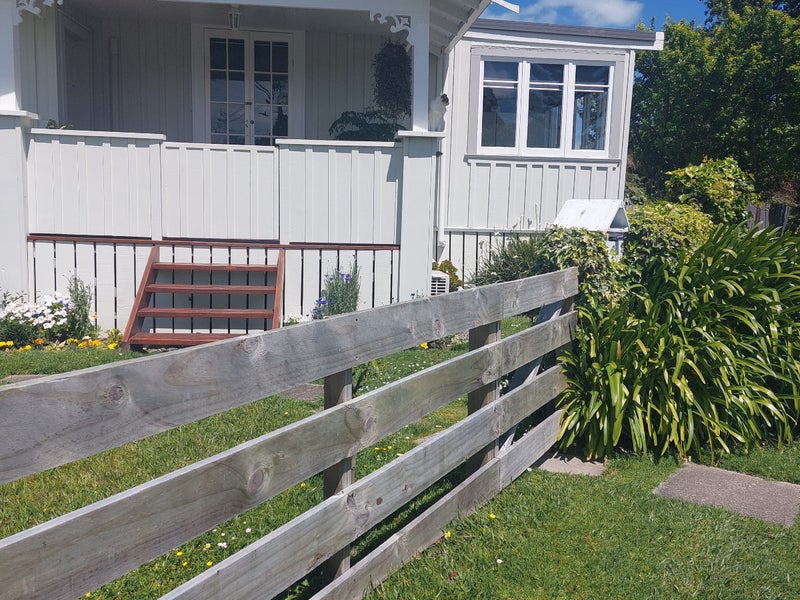 2 HAWKE CRES, Beachlands, Auckland - Carousel 1