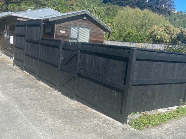 84A Happy Valley Road, Owhiro Bay, Wellington - Carousel 1