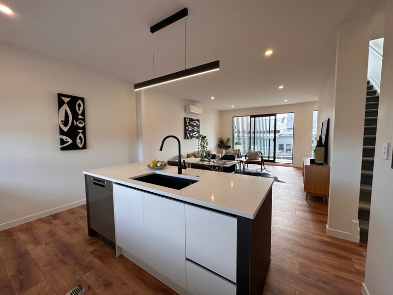 4/48 Saint Johns Road, Saint Johns, Auckland - Carousel 1