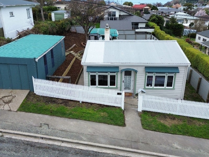 27 Till Street, South Hill, Oamaru - Carousel 1