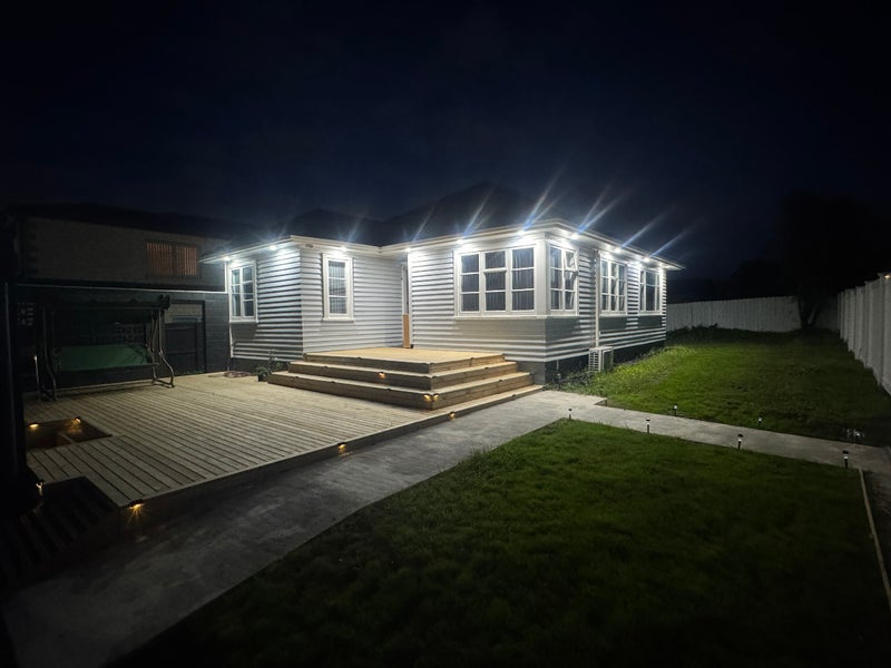 2/130 Hutchinson Avenue, New Lynn, Auckland - Carousel 1