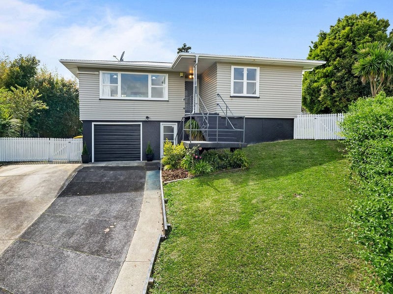 19 Kelkirk Street, Kelston, Auckland - Carousel 1