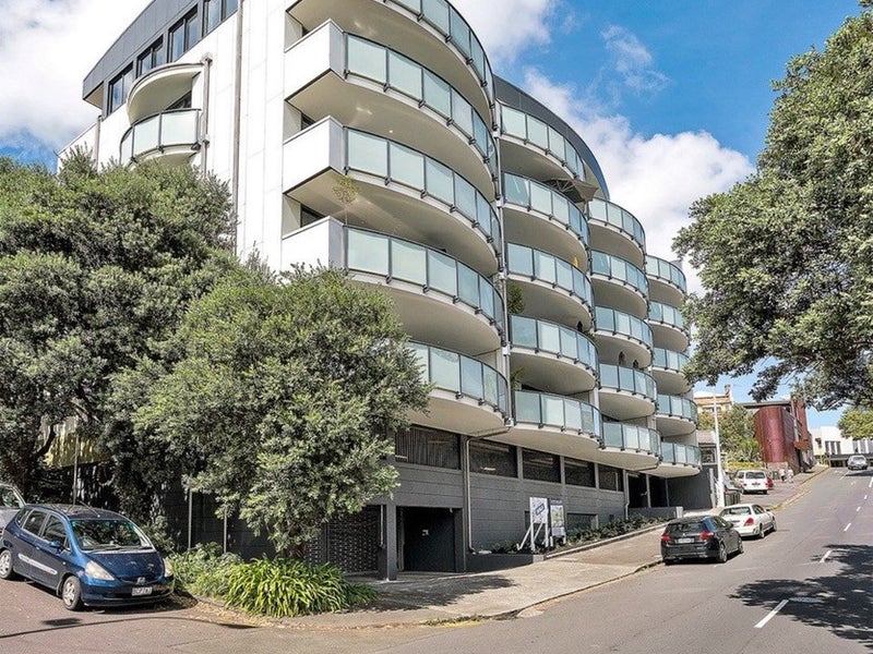 11/8 Basque Road, Eden Terrace, Auckland - Carousel 1