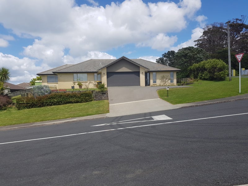 1 Mariner Drive, Gulf Harbour, Whangaparaoa - Carousel 1