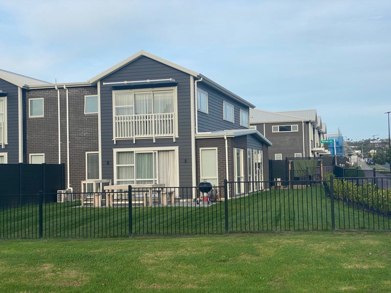 80 Karepiro Drive, Stanmore Bay, Whangaparaoa - Carousel 1