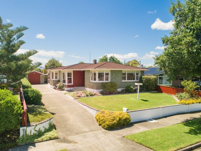 49 Anakiwa Street, Kelvin Grove, Palmerston North - Carousel 1