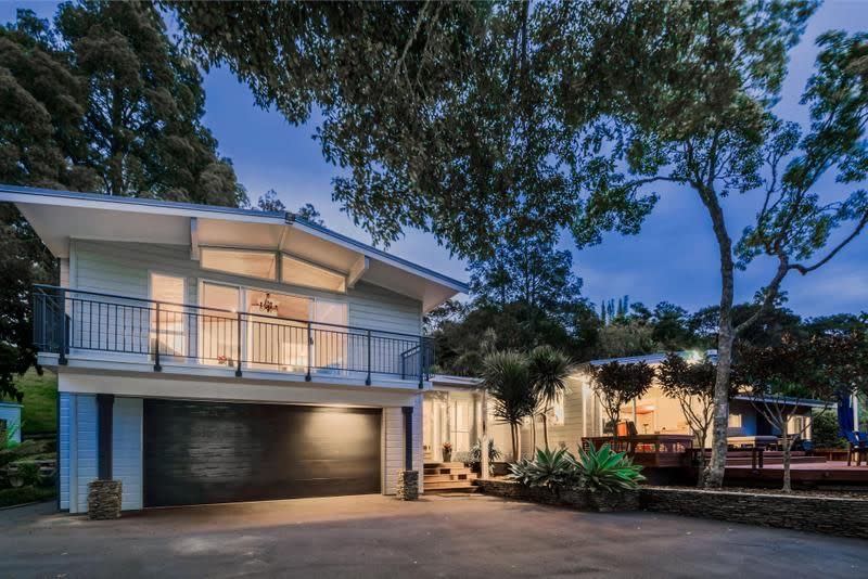 57 Whites Road, Howick - Carousel 1