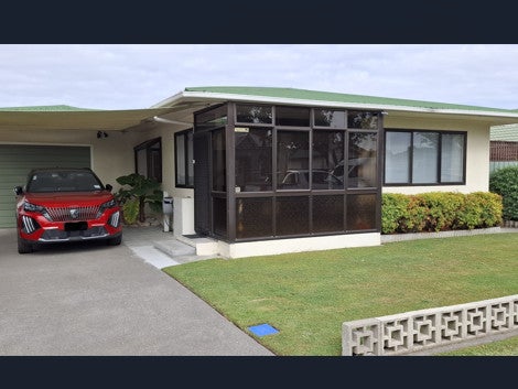 1/610 Queen Street West, Saint Leonards, Hastings - Carousel 1