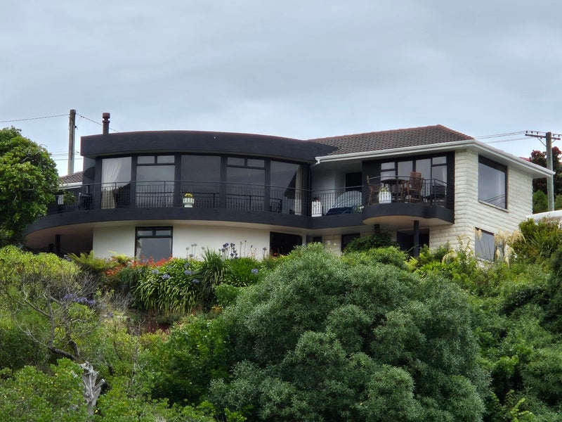 7 Arnott Street, Portobello, Dunedin - Carousel 1