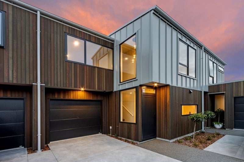 2/76 Caledonian Road, St Albans, Christchurch - Carousel 1