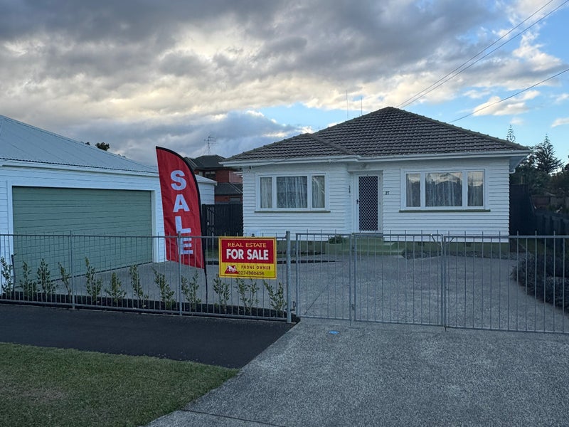 27 East Street, Claudelands, Hamilton - Carousel 1
