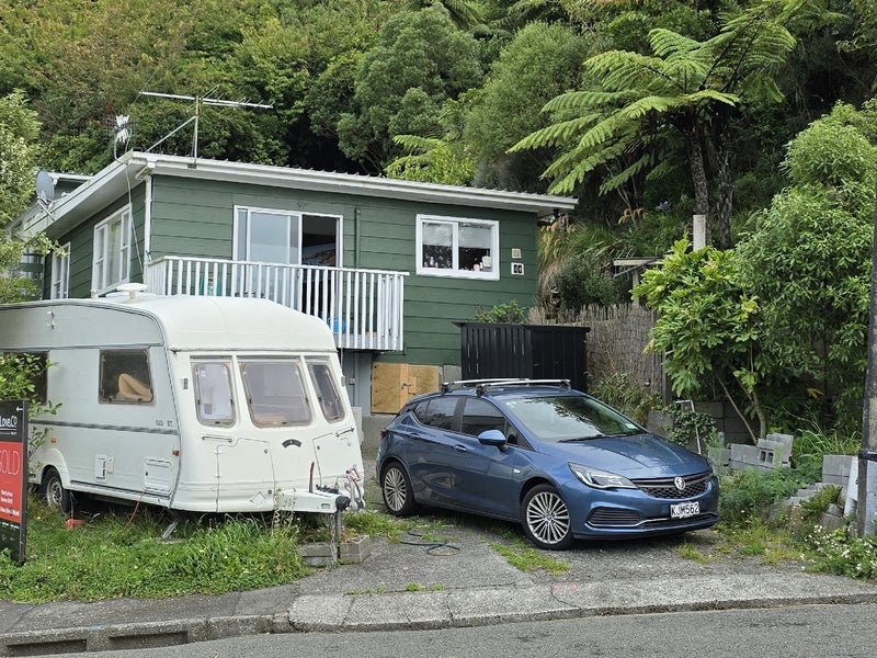 64 Winston Street, Crofton Downs, Wellington - Carousel 1