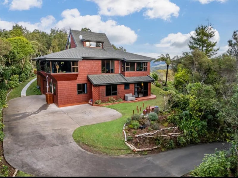 104/108 Avro Road, Blue Mountains, Upper Hutt - Carousel 1