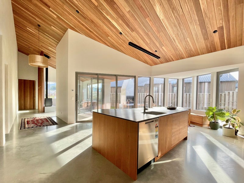 8 HAWKDUN PLACE, Wanaka  - Carousel 1