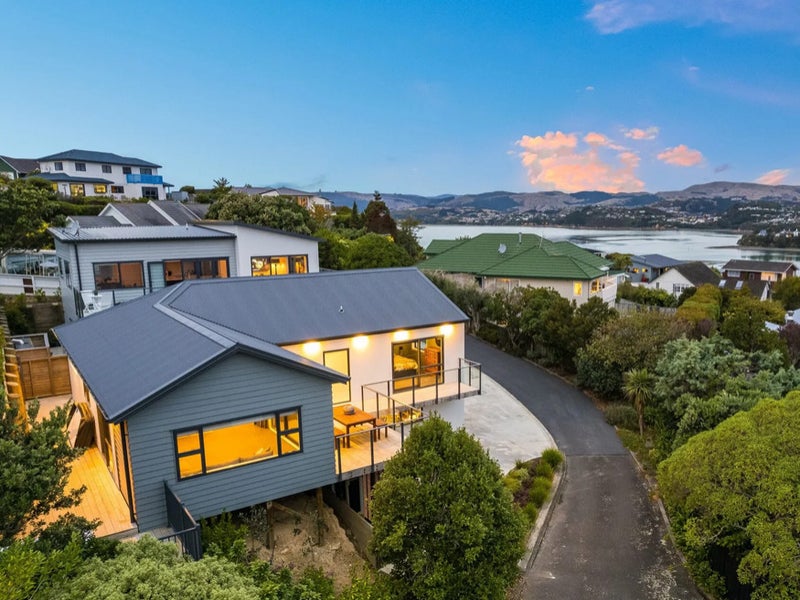 9B Saint Ives Drive, Camborne, Porirua - Carousel 1