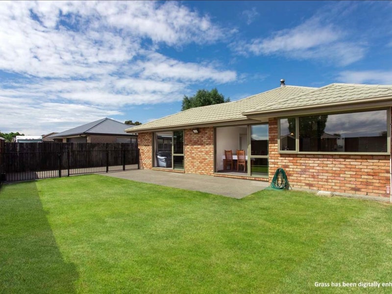 10 Strathcarron Place, Broomfield, Christchurch - Carousel 1