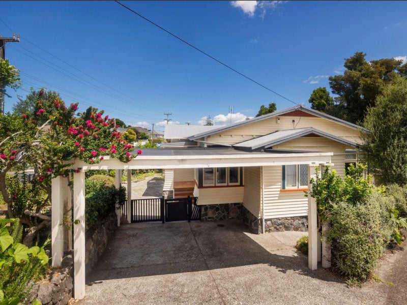 2A Martin Avenue, Mount Albert, Auckland - Carousel 1