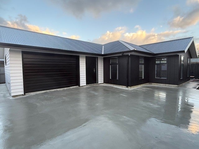 8A Glasgow Street, Takaro, Palmerston North - Carousel 1