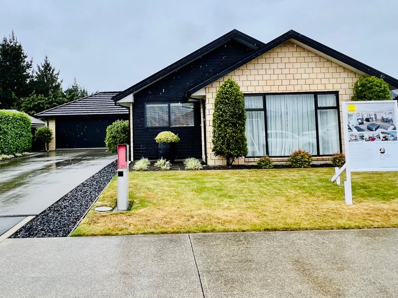 21 Ledbury Drive, Rolleston, Rolleston - Carousel 1