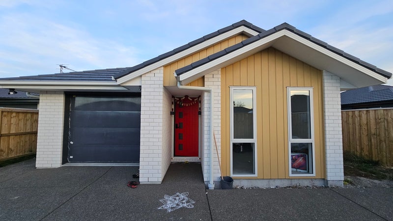7 Meadow View Drive, Belfast, Christchurch - Carousel 1