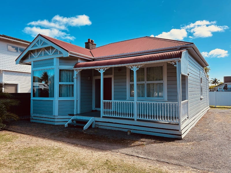 109 Georges Drive, Napier South, Napier - Carousel 1