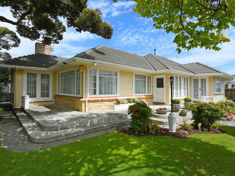 9 Avalon Crescent, Avalon, Lower Hutt - Carousel 1