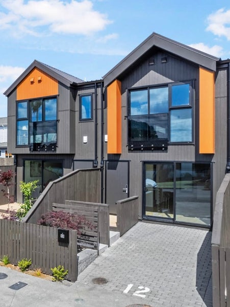 12 Middlesex Road, Waterview, Auckland - Carousel 1