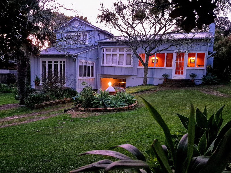 1 Westbourne Road, Murrays Bay, Auckland - Carousel 1